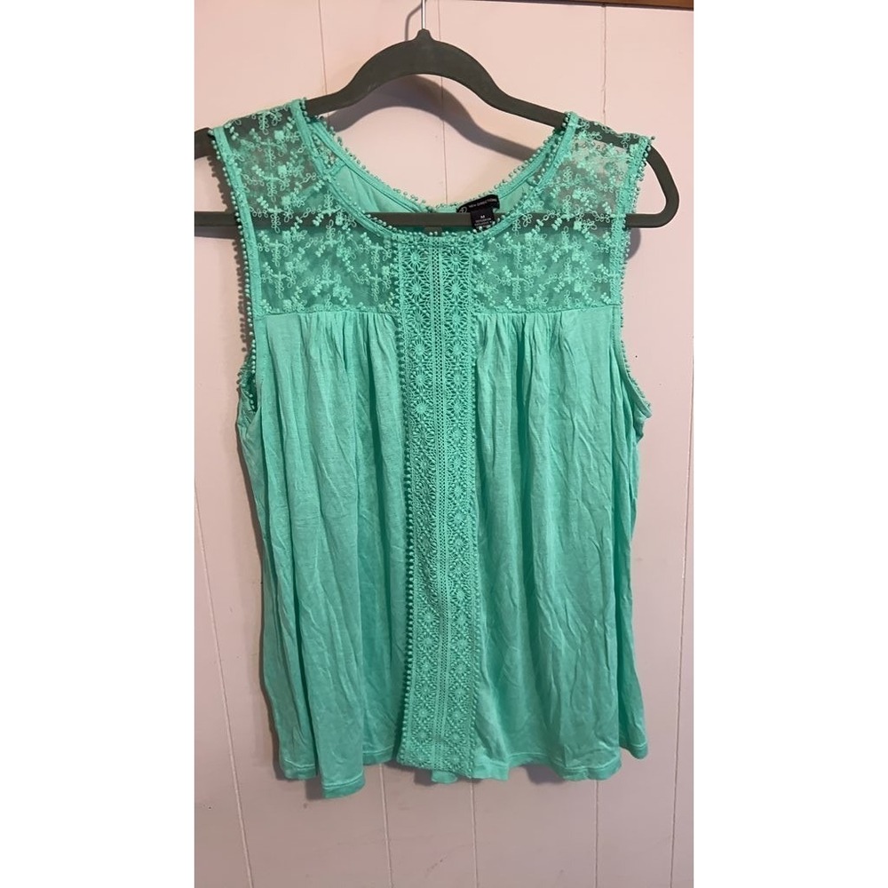 New Directions Women's Sleeveless Lace Yoke Top - Mint Green